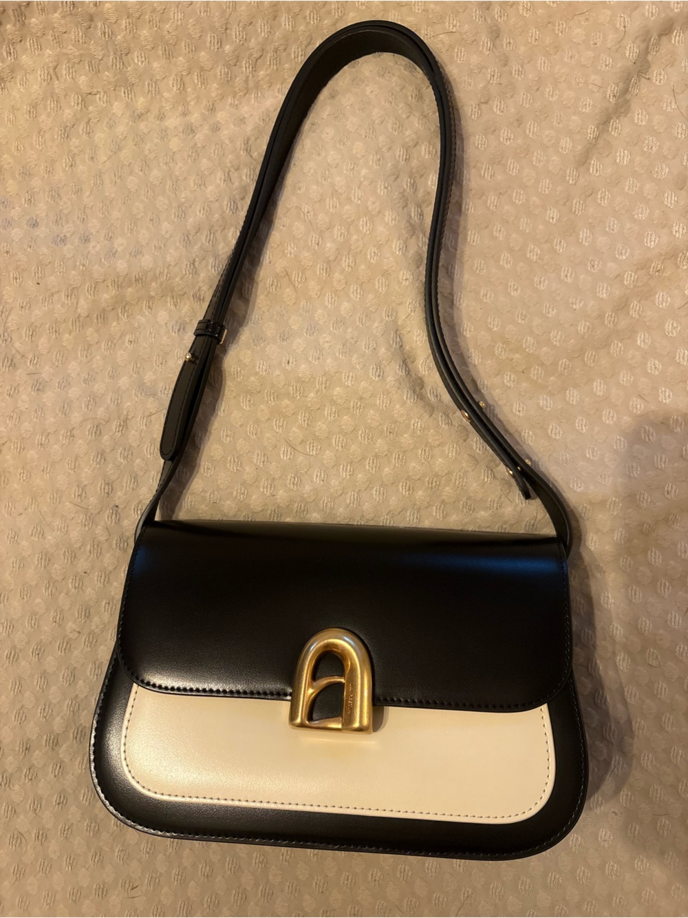 LA FESTIN Black and Cream Shoulder Bag with Gold Snap Closure